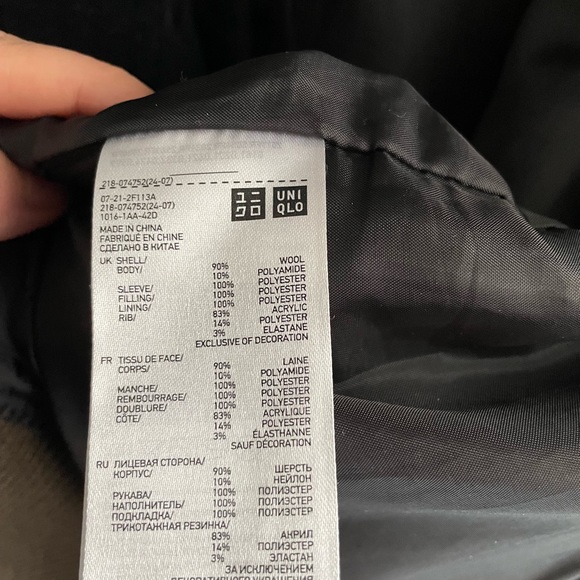 Uniqlo bomber jacket unisex size small - Picture 4 of 4